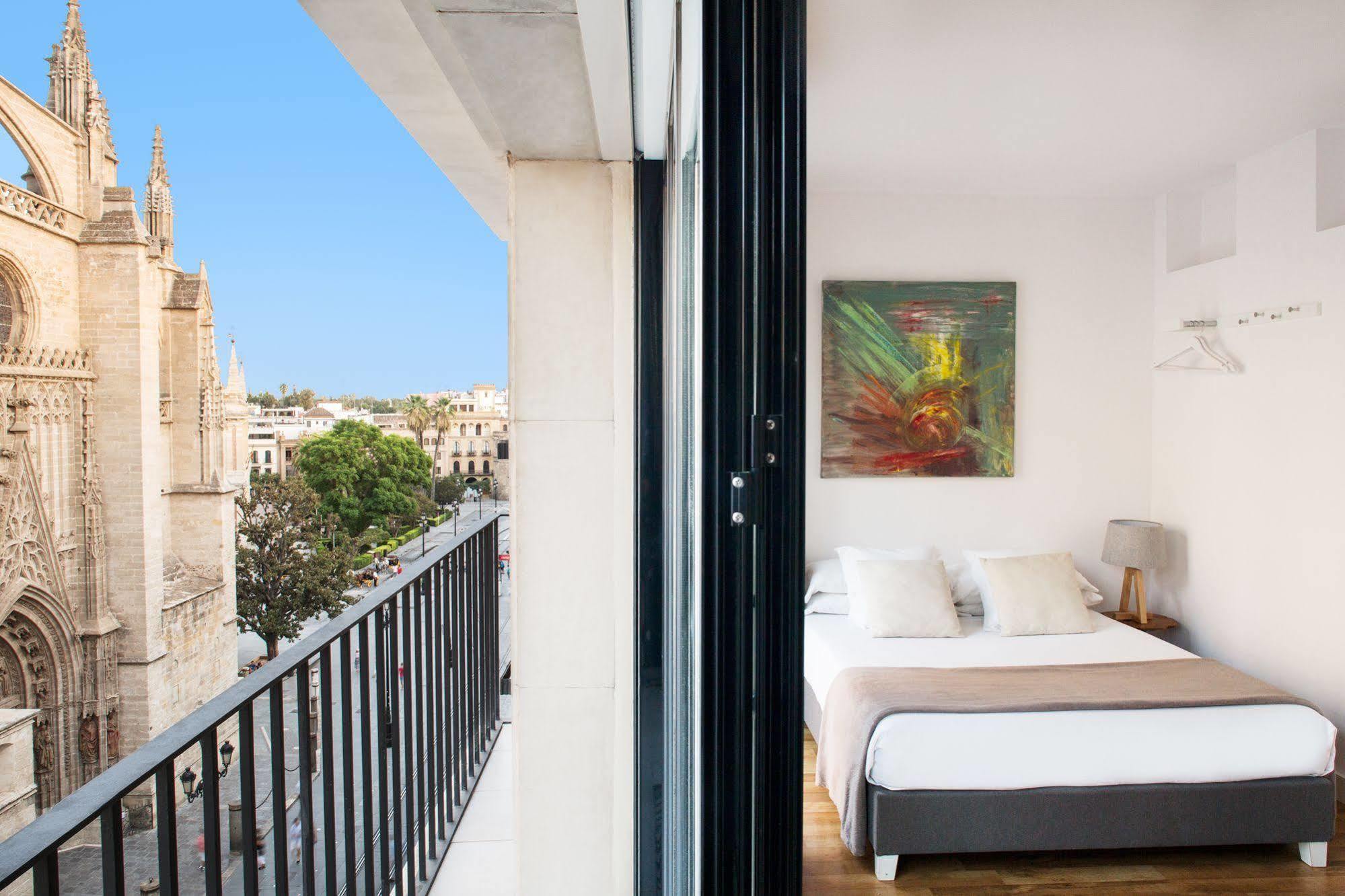 Puerta Catedral Suites Sevilla Exterior foto