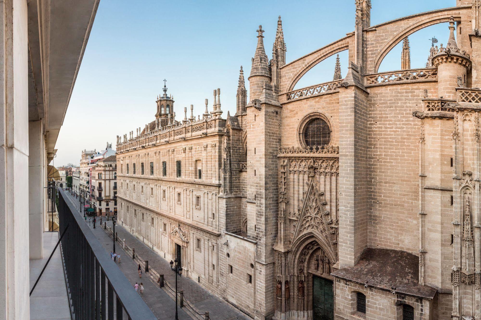 Puerta Catedral Suites Sevilla Exterior foto